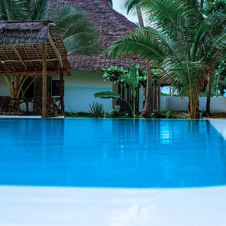 Manolo Beach Resort Uroa Exterior photo