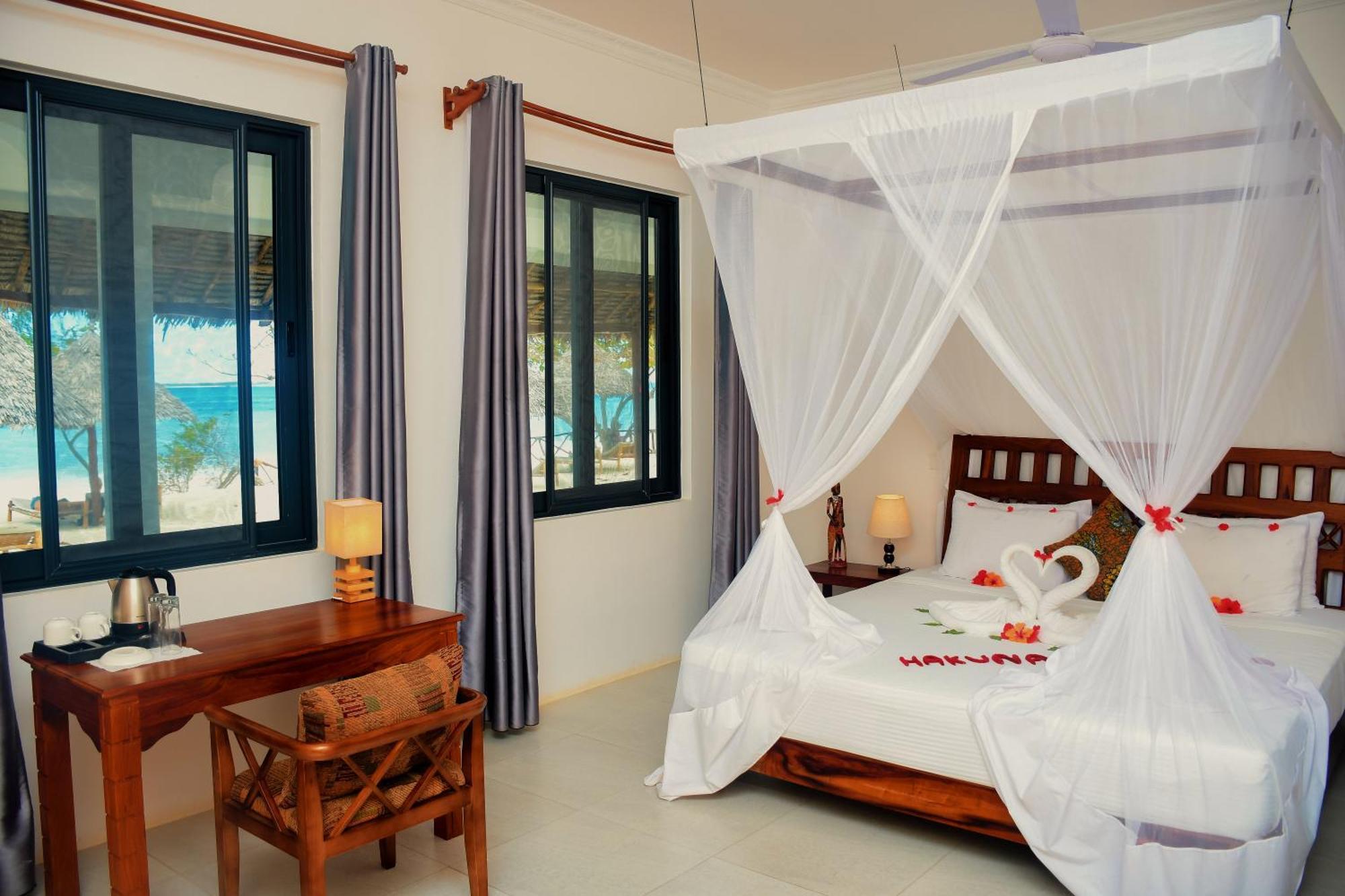 Manolo Beach Resort Uroa Exterior photo