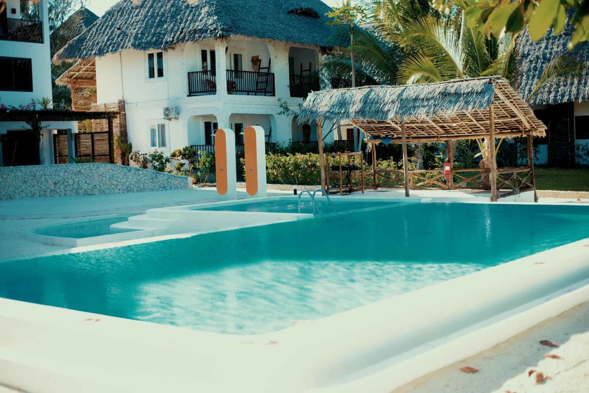 Manolo Beach Resort Uroa Exterior photo