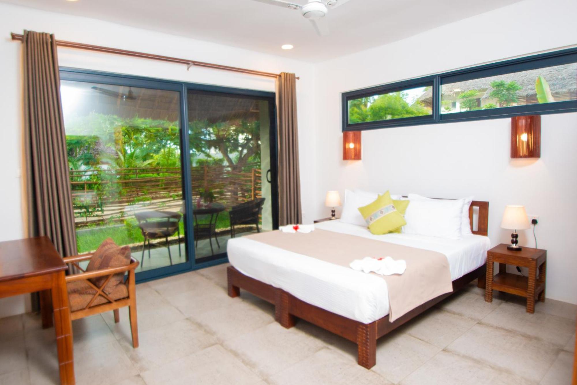 Manolo Beach Resort Uroa Exterior photo