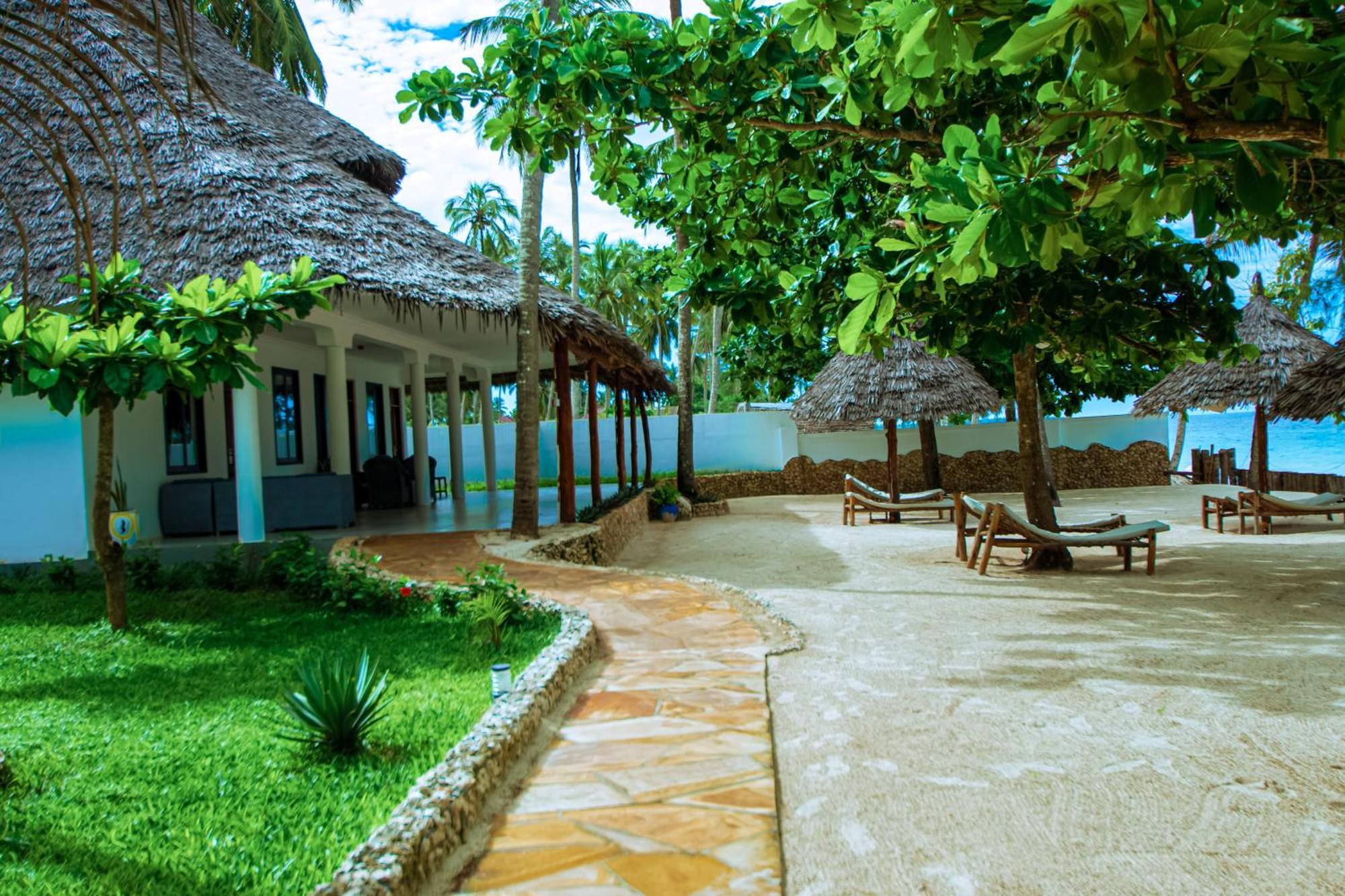 Manolo Beach Resort Uroa Room photo