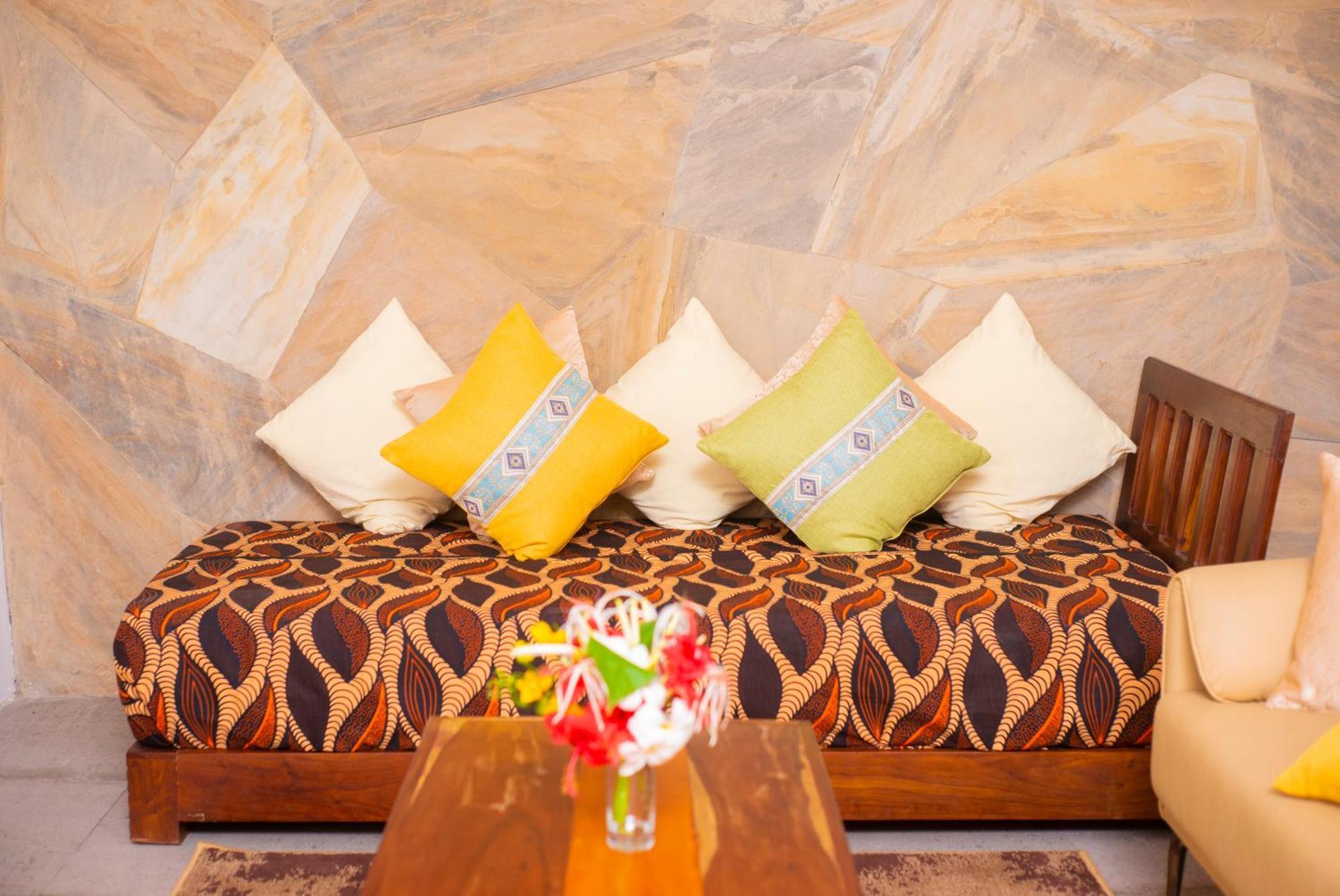 Manolo Beach Resort Uroa Exterior photo